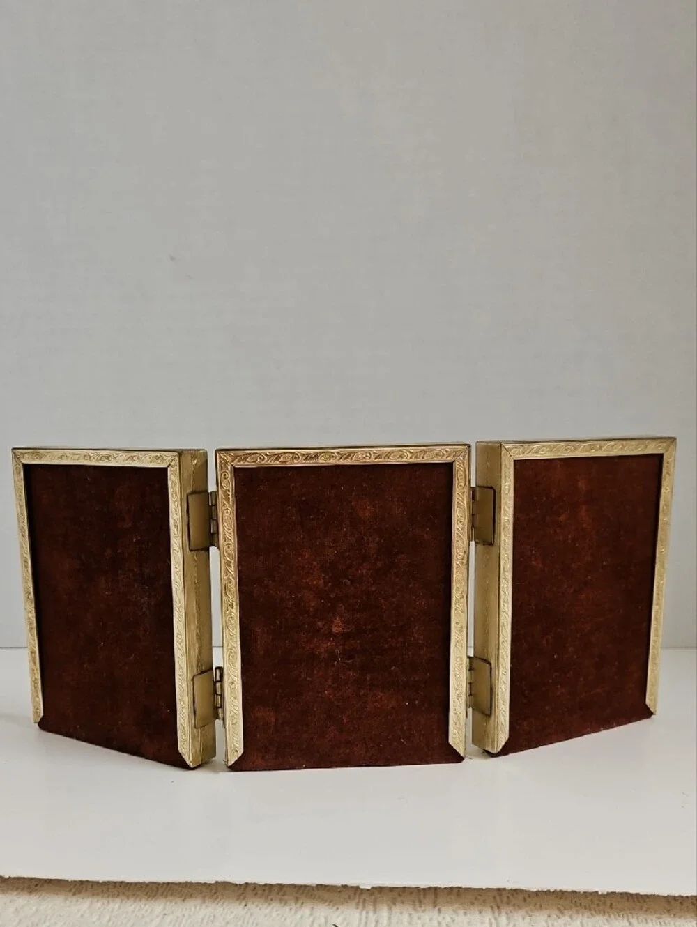 Vintage Triple-Fold Gold Hinged Photo Frame - Gold Finish